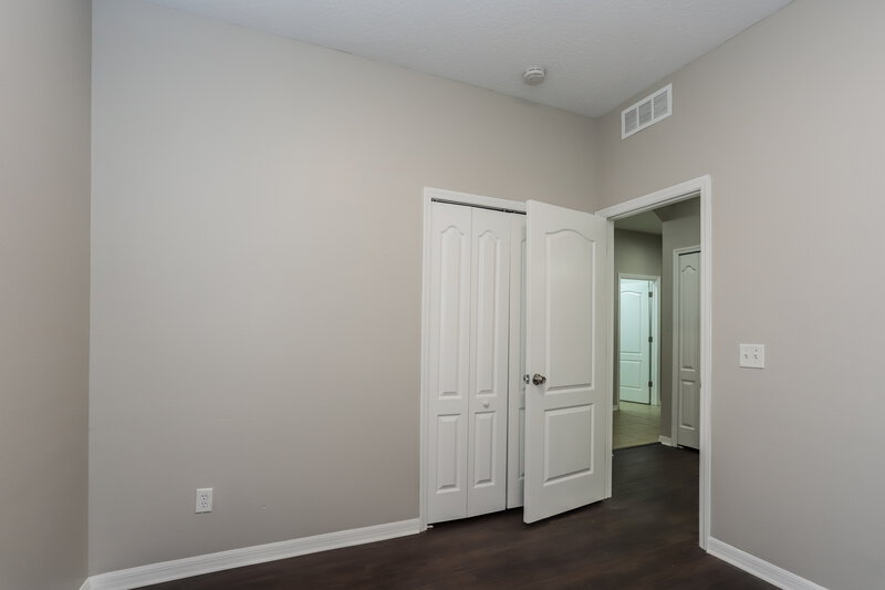 2,270/Mo, 817 Parsons Pointe St Seffner, FL 33584 Bedroom View 4