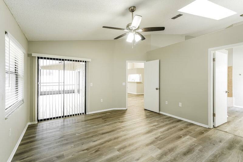 1,985/Mo, 8046 Hathaway Dr New Port Richey, FL 34654 Main Bedroom View 2