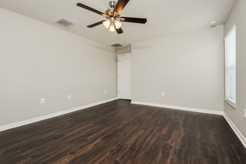 4,030/Mo, 6714 Trent Creek Dr Ruskin, FL 33573 Main Bedroom View 2