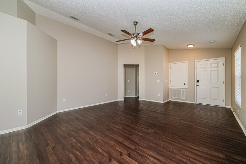 2,195/Mo, 8730 Morrison Oaks Ct Temple Terrace, FL 33637 Living Room View