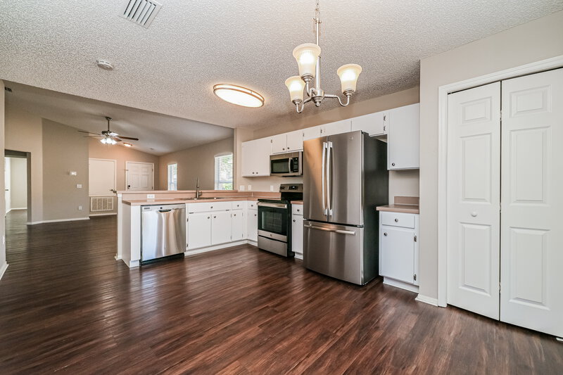 2,195/Mo, 8730 Morrison Oaks Ct Temple Terrace, FL 33637 Breakfast Nook View