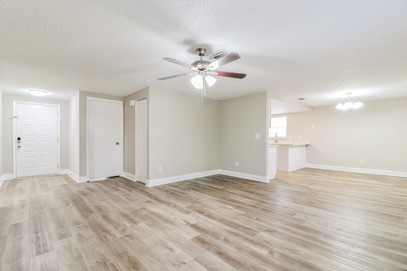 2,350/Mo, 12507 Mondragon Dr Tampa, FL 33625 Living Room View