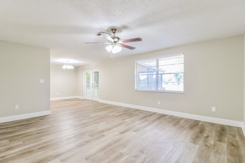 2,350/Mo, 12507 Mondragon Dr Tampa, FL 33625 Living Room View 2