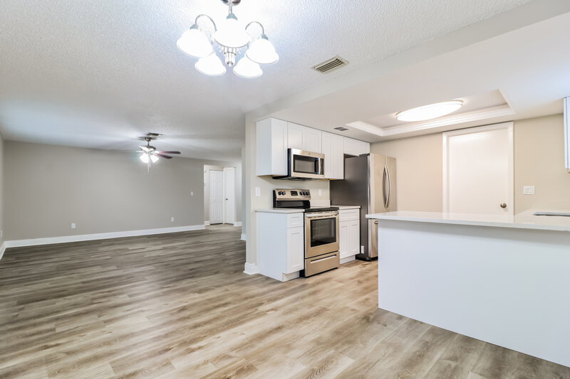 2,350/Mo, 12507 Mondragon Dr Tampa, FL 33625 Dining Room View
