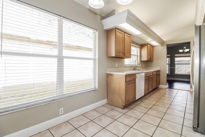 2,335/Mo, 4532 Preston Woods Dr Valrico, FL 33596 Kitchen View