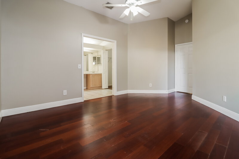 2,335/Mo, 4532 Preston Woods Dr Valrico, FL 33596 Main Bedroom View