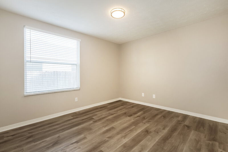 2,800/Mo, 2304 Golf Manor Blvd Valrico, FL 33596 Bedroom View 2