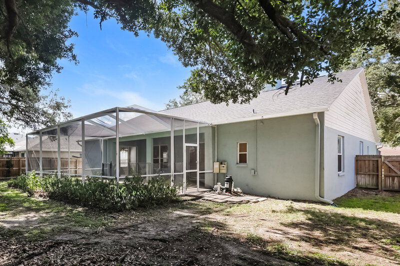 2,800/Mo, 2304 Golf Manor Blvd Valrico, FL 33596 Rear View