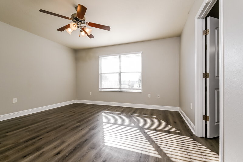 2,615/Mo, 11137 Irish Moss Ave Riverview, FL 33569 Main Bedroom View