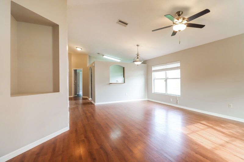 1,850/Mo, 12637 Adventure Dr Riverview, FL 33579 Living Room View 2