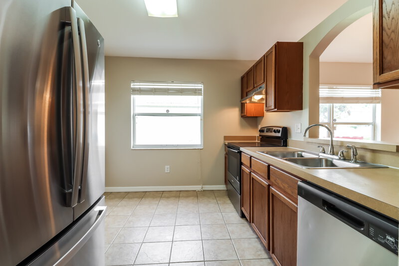 1,850/Mo, 12637 Adventure Dr Riverview, FL 33579 Kitchen View