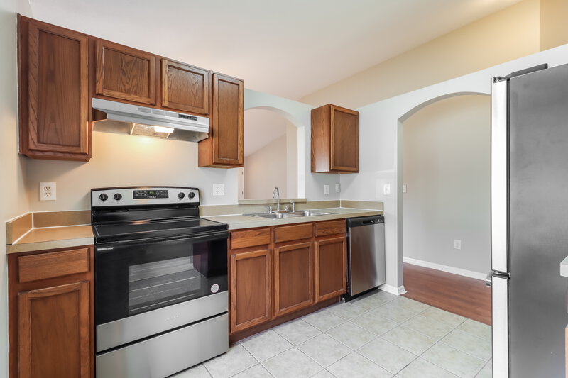 1,850/Mo, 12637 Adventure Dr Riverview, FL 33579 Kitchen View 2