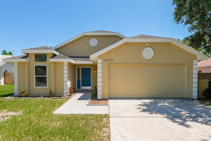2,130/Mo, 10243 Allenwood Dr Riverview, FL 33569 External View