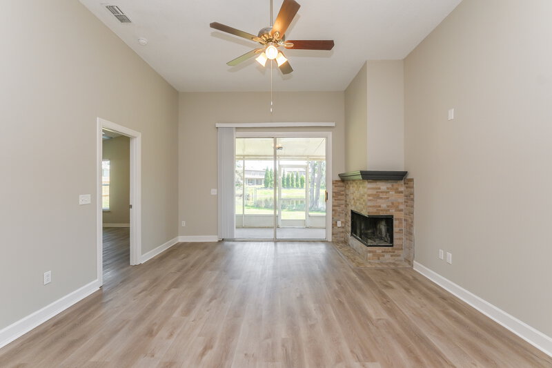 2,215/Mo, 10243 Allenwood Dr Riverview, FL 33569 Living Room View