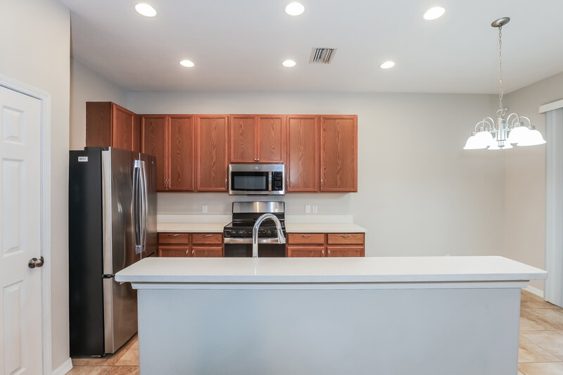 2,105/Mo, 11171 Golden Silence Dr Riverview, FL 33579 Kitchen View
