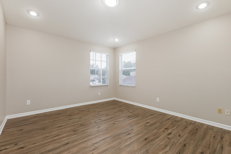 2,180/Mo, 914 Lake Shore Ranch Dr Seffner, FL 33584 Bedroom View