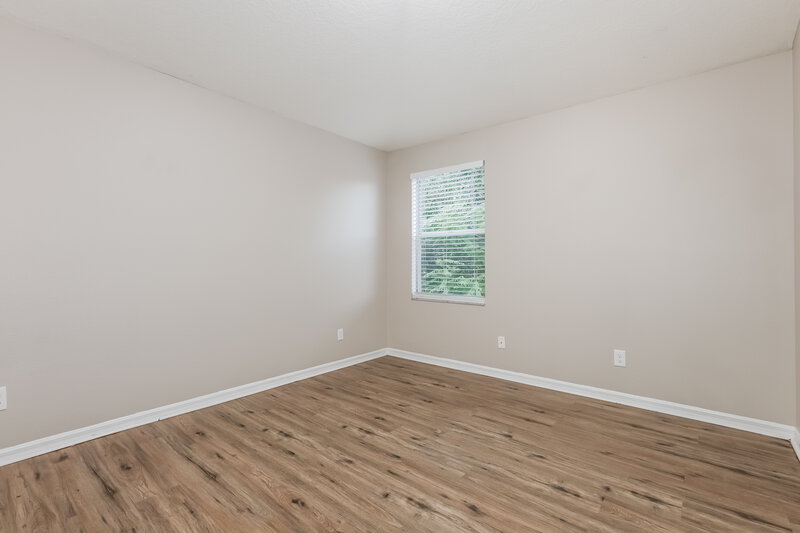 2,180/Mo, 914 Lake Shore Ranch Dr Seffner, FL 33584 Bedroom View 2