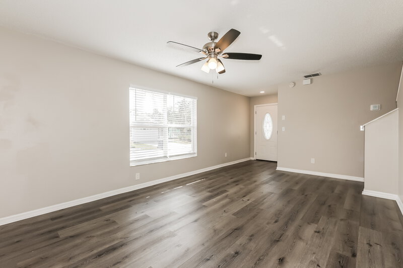 2,140/Mo, 6032 Pointe Pleasant Blvd Wesley Chapel, FL 33545 Living Room View