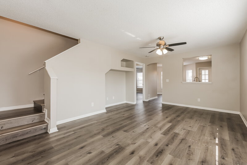2,140/Mo, 6032 Pointe Pleasant Blvd Wesley Chapel, FL 33545 Living Room View 2