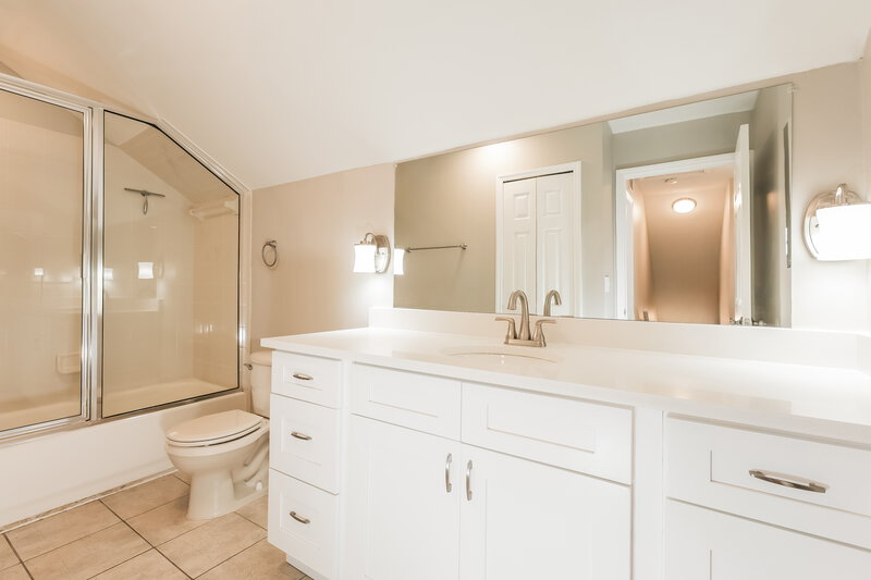 2,140/Mo, 6032 Pointe Pleasant Blvd Wesley Chapel, FL 33545 Bathroom View