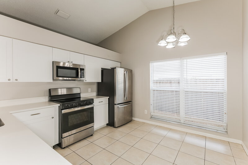 2,150/Mo, 1006 Bloom Hill Ave Valrico, FL 33596 Kitchen View