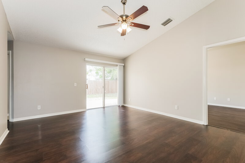 2,150/Mo, 1006 Bloom Hill Ave Valrico, FL 33596 Main Bedroom View