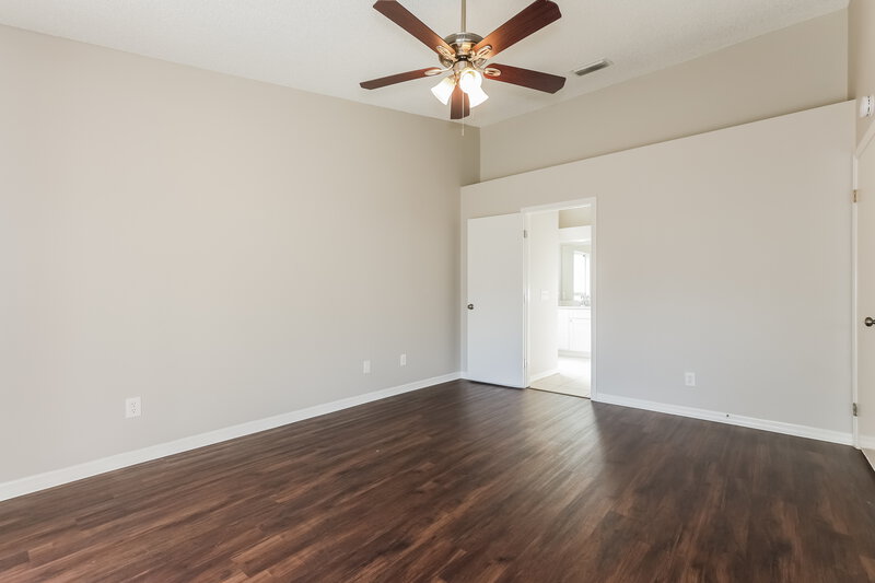 2,150/Mo, 1006 Bloom Hill Ave Valrico, FL 33596 Main Bedroom View 2