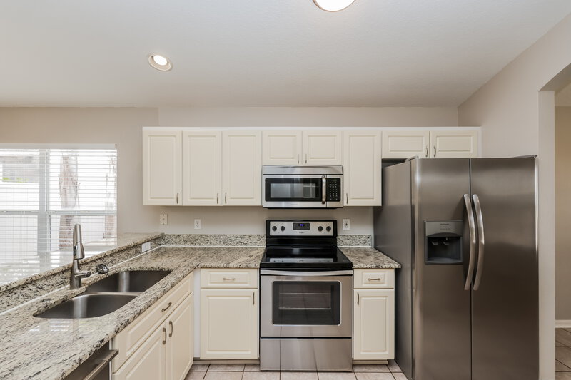 2,105/Mo, 8522 Hawbuck St Trinity, FL 34655 Kitchen View 2