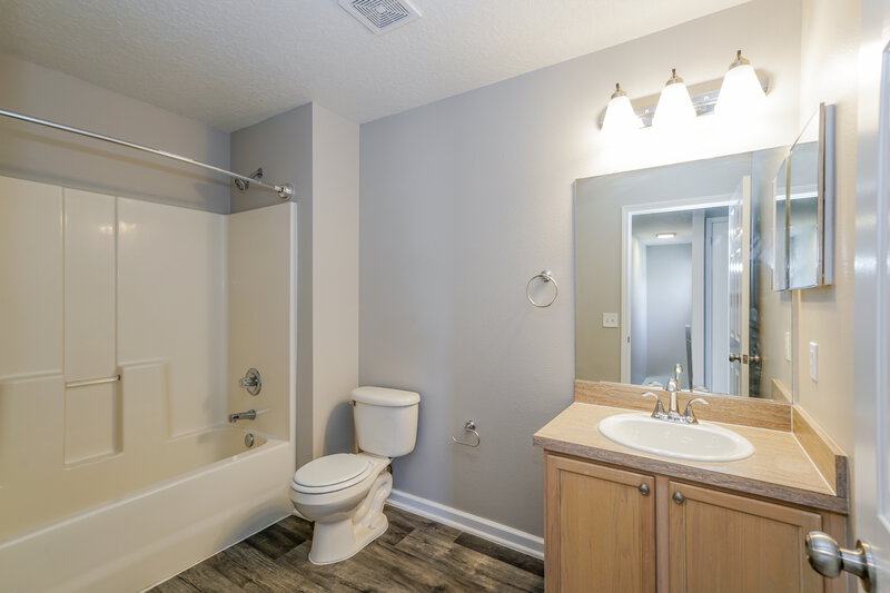 2,390/Mo, 11025 Golden Silence Dr Riverview, FL 33579 Bathroom View