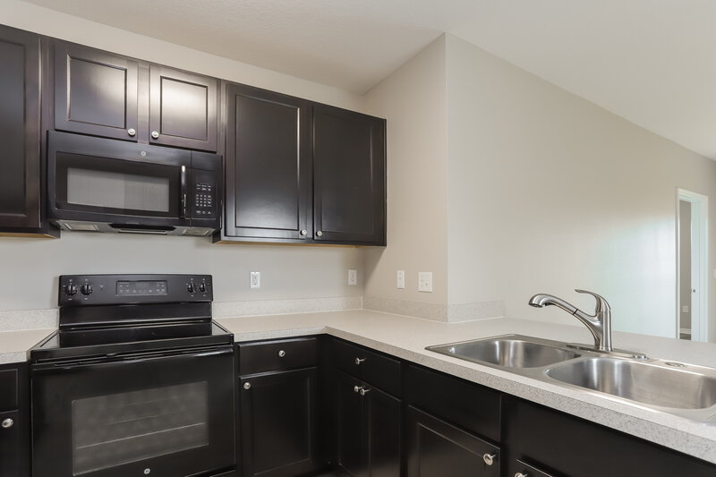 2,160/Mo, 10540 Whispering Hammock Dr Riverview, FL 33578 Kitchen View