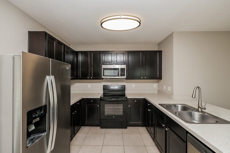 2,140/Mo, 10540 Whispering Hammock Dr Riverview, FL 33578 Kitchen View