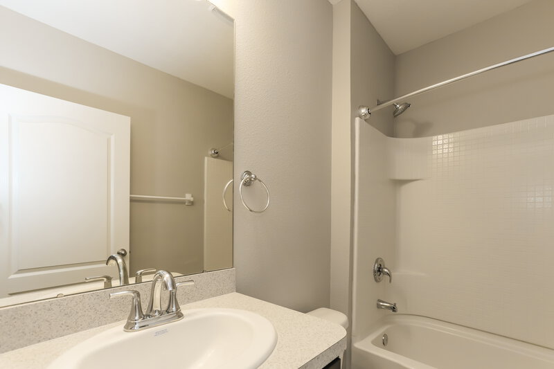 2,160/Mo, 10540 Whispering Hammock Dr Riverview, FL 33578 Bathroom View