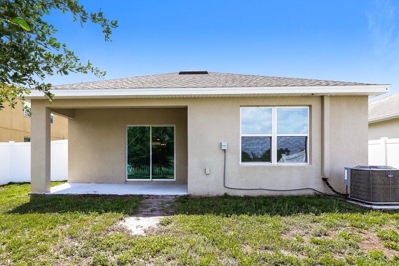 2,140/Mo, 10540 Whispering Hammock Dr Riverview, FL 33578 Rear View