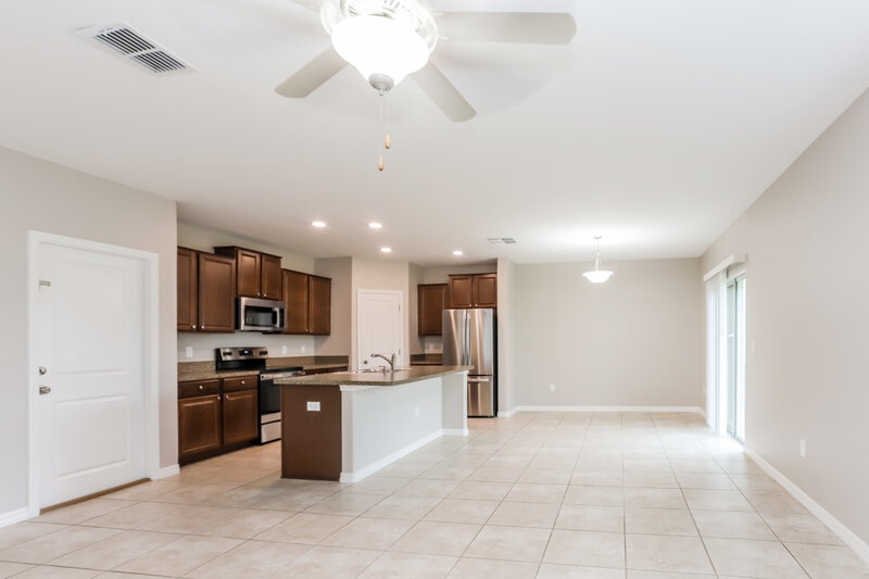 2,305/Mo, 6507 Trent Creek Dr Sun City Center, FL 33573 Living Room View