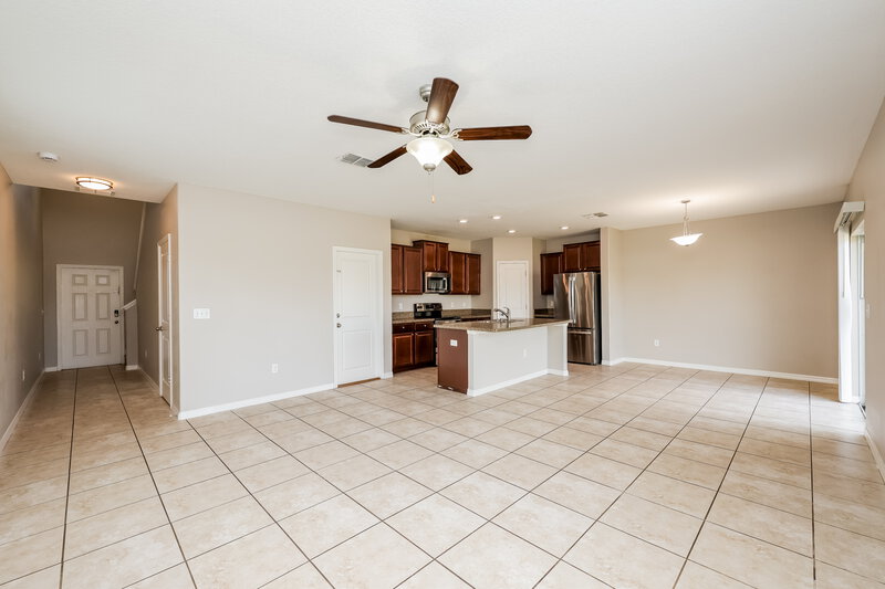 2,320/Mo, 6507 Trent Creek Dr Sun City Center, FL 33573 Living Room View 2