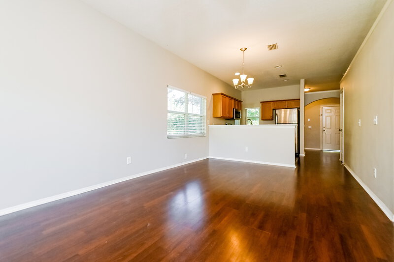1,800/Mo, 7601 Devonbridge Garden Way Apollo Beach, FL 33572 Living Room View