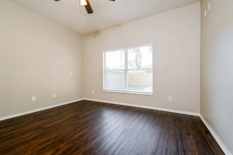 1,800/Mo, 7601 Devonbridge Garden Way Apollo Beach, FL 33572 Main Bedroom View
