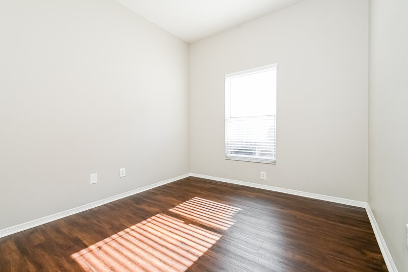 1,800/Mo, 7601 Devonbridge Garden Way Apollo Beach, FL 33572 Bedroom View