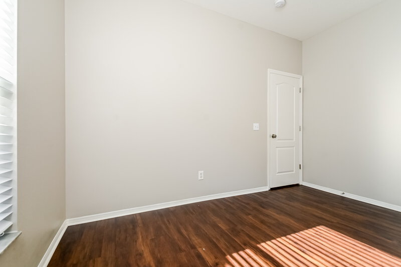 1,800/Mo, 7601 Devonbridge Garden Way Apollo Beach, FL 33572 Bedroom View 2