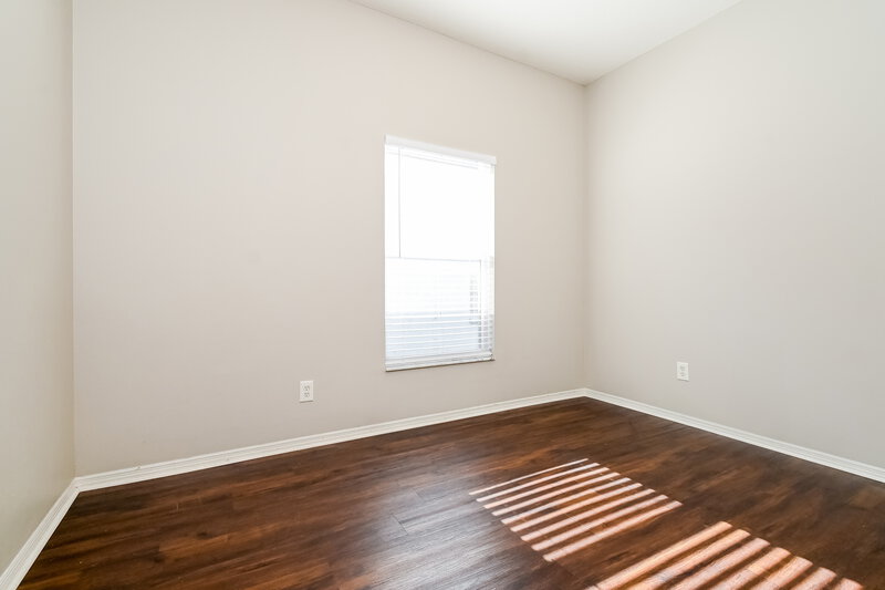 1,800/Mo, 7601 Devonbridge Garden Way Apollo Beach, FL 33572 Bedroom View 3