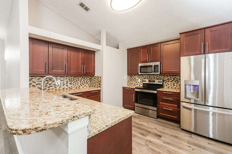 2,035/Mo, 2524 Gotham Way Valrico, FL 33596 Kitchen View