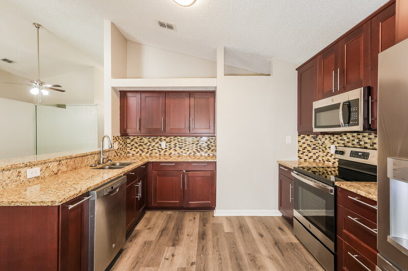 2,035/Mo, 2524 Gotham Way Valrico, FL 33596 Kitchen View 2