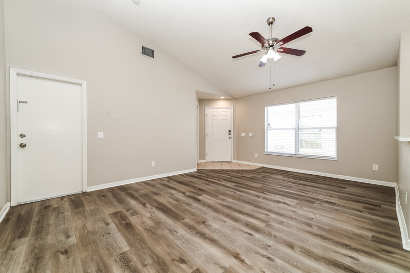 2,430/Mo, 14943 Deer Meadow Dr Lutz, FL 33559 Living Room View