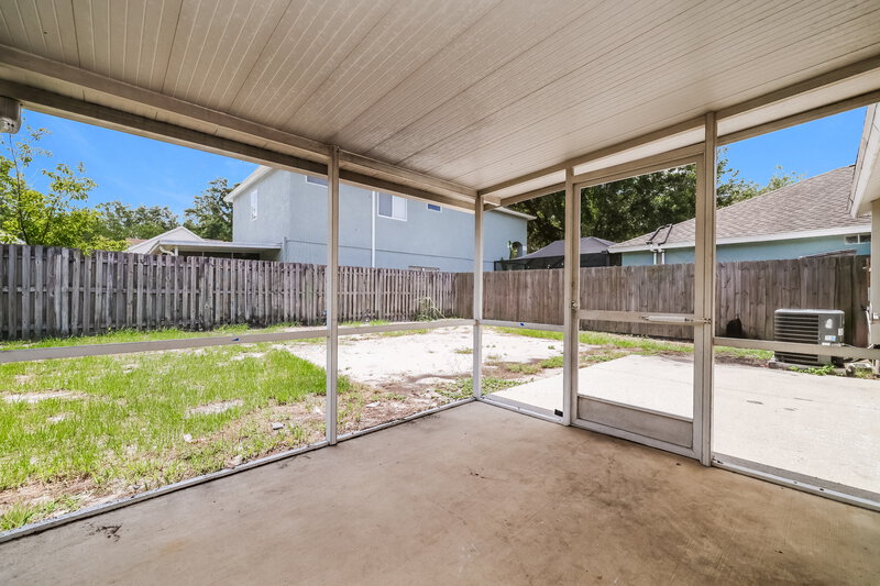 2,430/Mo, 14943 Deer Meadow Dr Lutz, FL 33559 Sun Room View