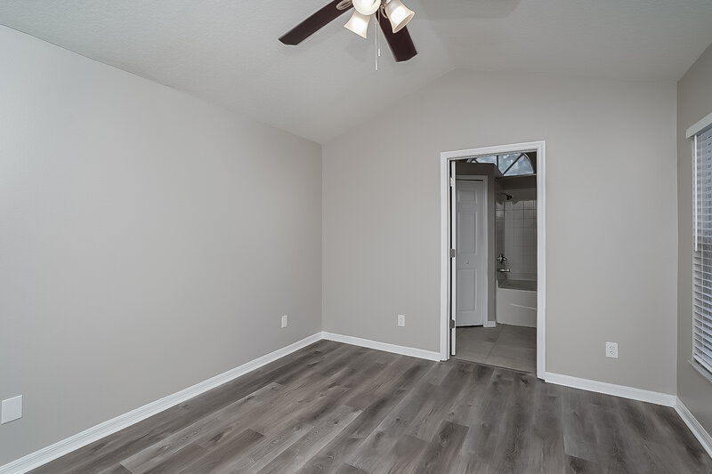 2,530/Mo, 14943 Deer Meadow Dr Lutz, FL 33559 Main Bedroom View