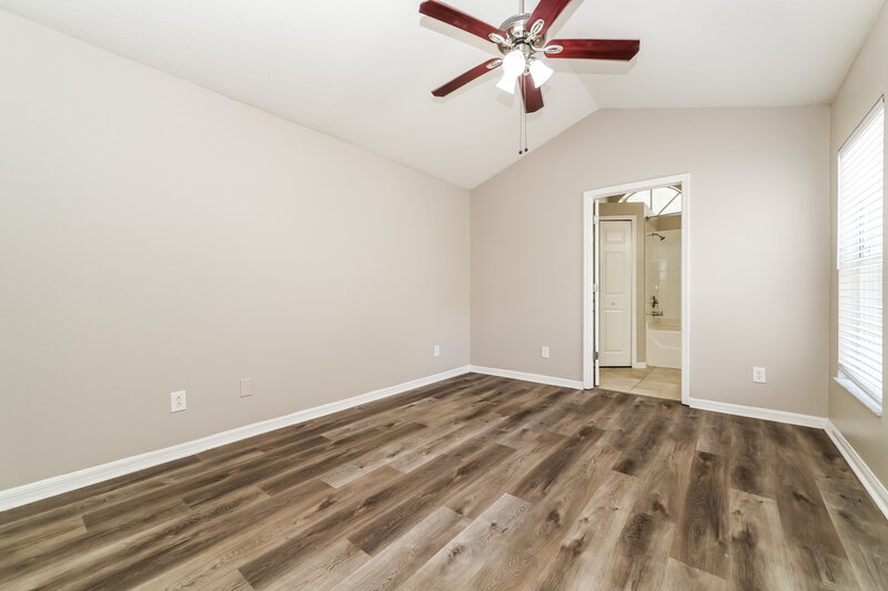 2,430/Mo, 14943 Deer Meadow Dr Lutz, FL 33559 Main Bedroom View 2