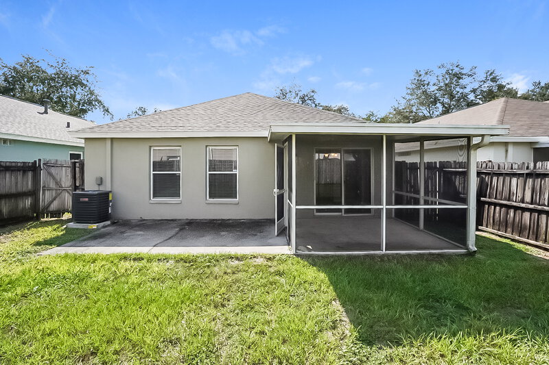 2,530/Mo, 14943 Deer Meadow Dr Lutz, FL 33559 Rear View