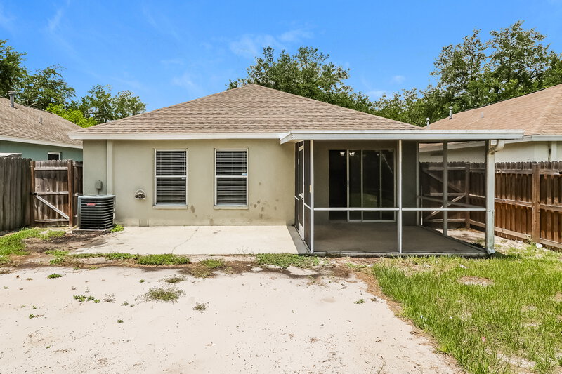 2,430/Mo, 14943 Deer Meadow Dr Lutz, FL 33559 Rear View