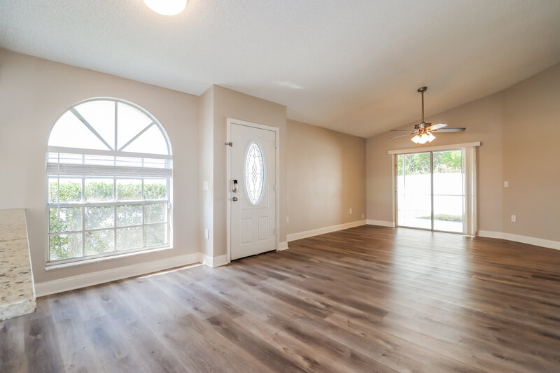 2,040/Mo, 10917 Freemont Dr New Port Richey, FL 34654 Living Room View