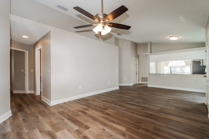 2,040/Mo, 10917 Freemont Dr New Port Richey, FL 34654 Living Room View 2